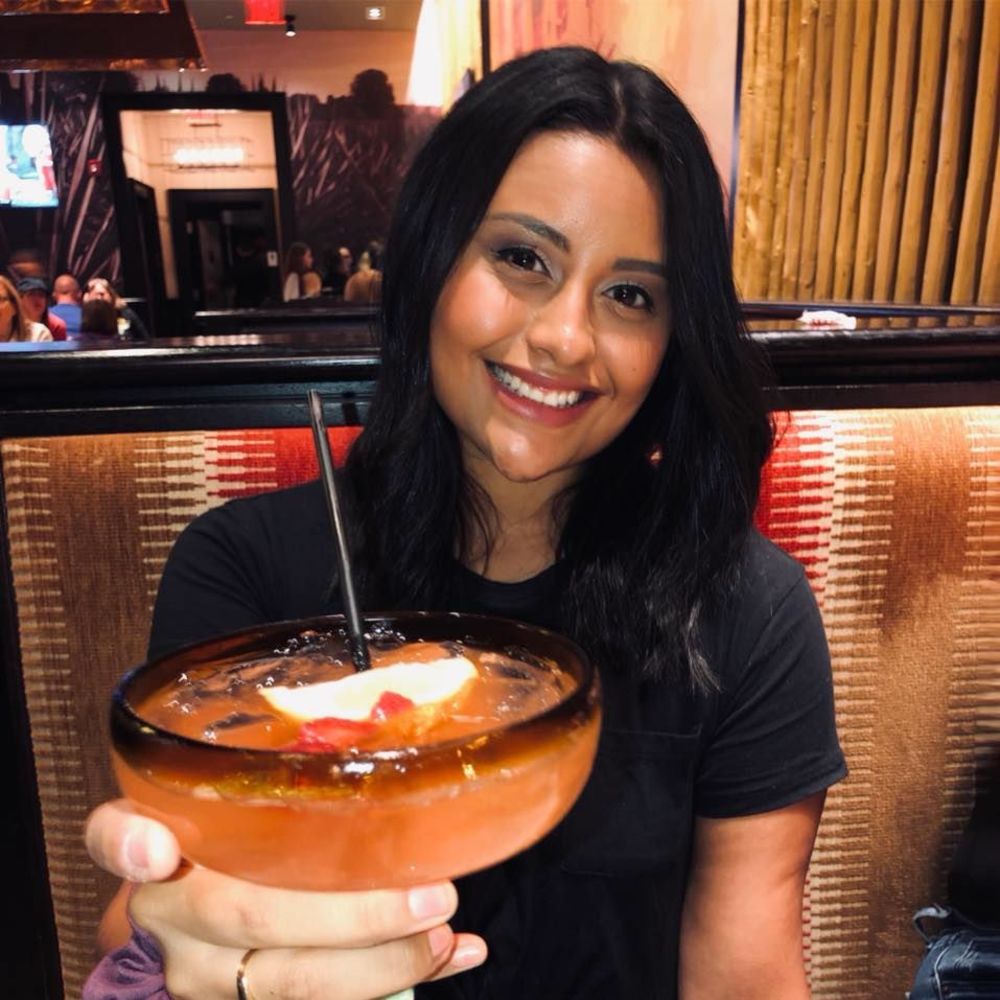 Meet your Posher, Cynthia